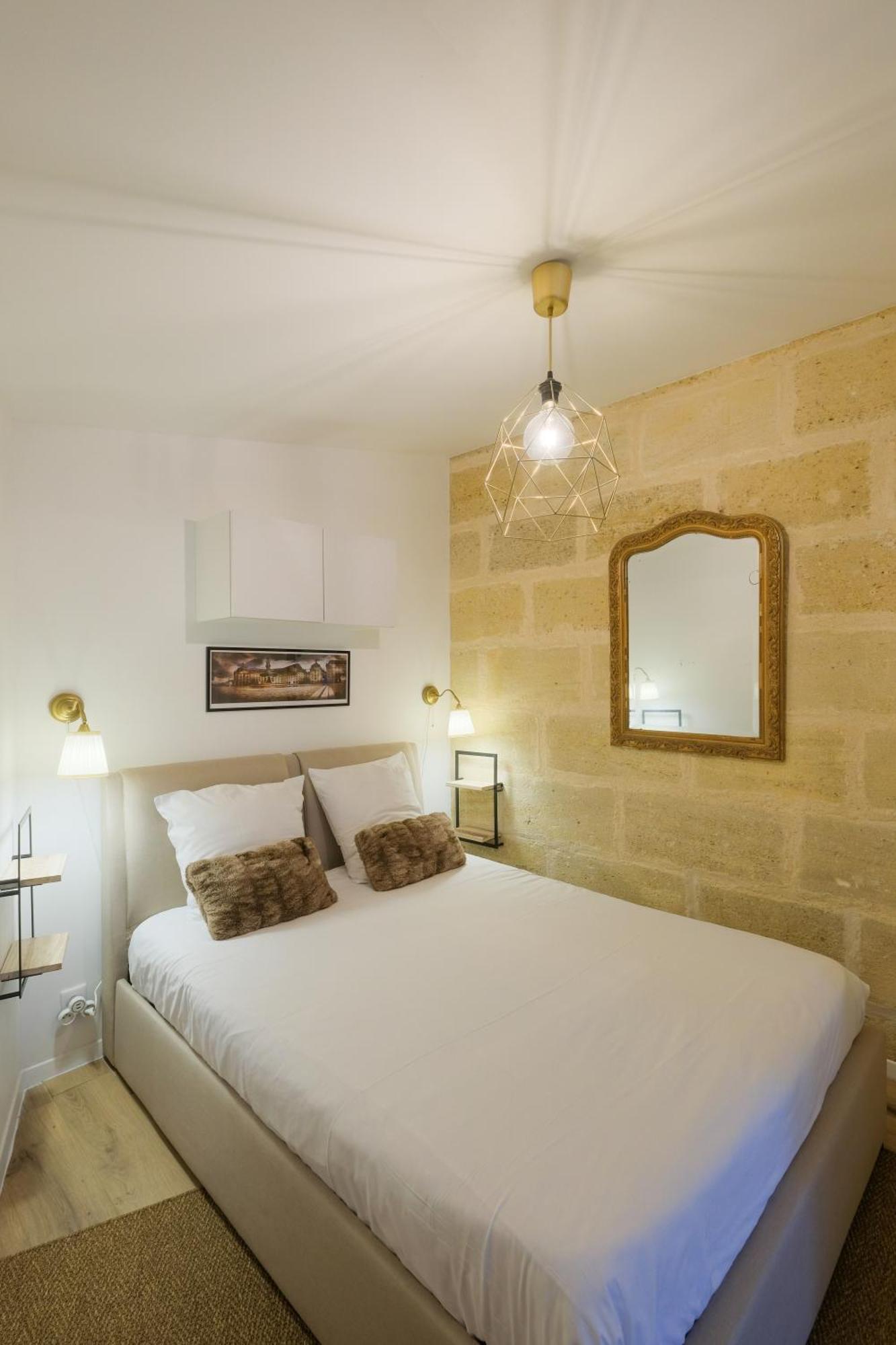Les Suites D'Alienor, Suite Cosy Pessac Exterior photo